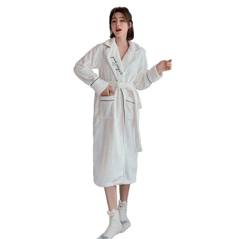 Милый банный халат для женщин из фланелевой ткани с вышивкой, плотные, удлиняющие теплые халаты, повседневный халат, подарок подружке невесты 4