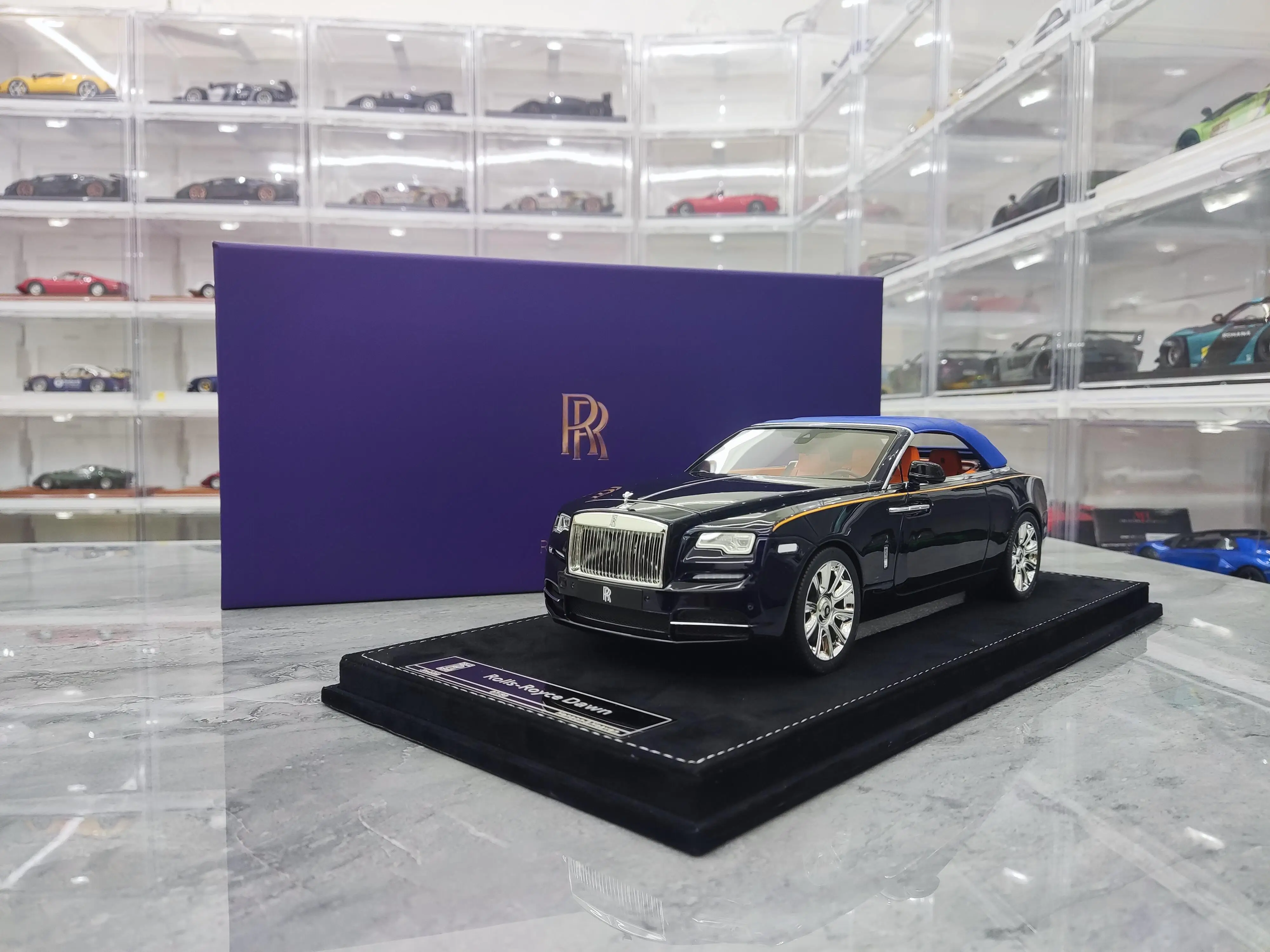 Модель автомобиля HH 1/18, изготовленная под заказ, 2022 Rolls-Royce Dawn, ограниченная серия, имитационная модель автомобиля с оригинальной коробкой 5
