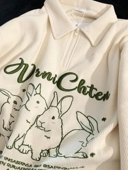 Толстовка с отложным воротником из американского мультфильма, женская футболка с вышивкой в виде вафельного кролика, осенне-зимнее пальто 2023 года