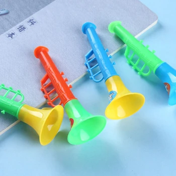 12 шт. детских маленьких игрушек, двухсекционный мини-рожок, детский мультяшный пластиковый детский сад, играющий на маленьких музыкальных инструментах