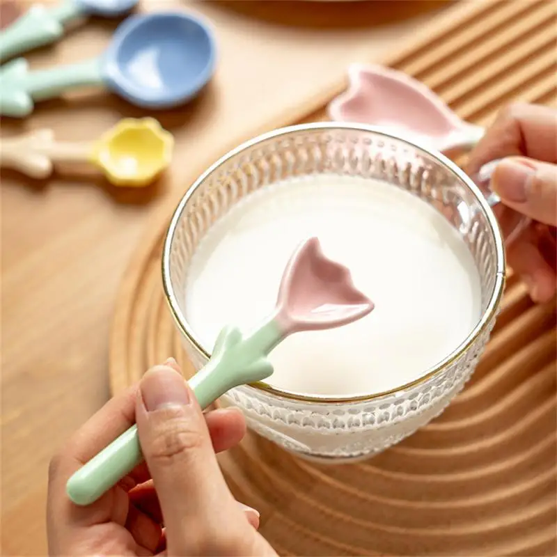 Десертная ложка в стиле Ins, керамическая ложка для трехмерного моделирования тюльпанов, Кофейная ложка, ложка для мороженого, Бытовая кухонная посуда 1